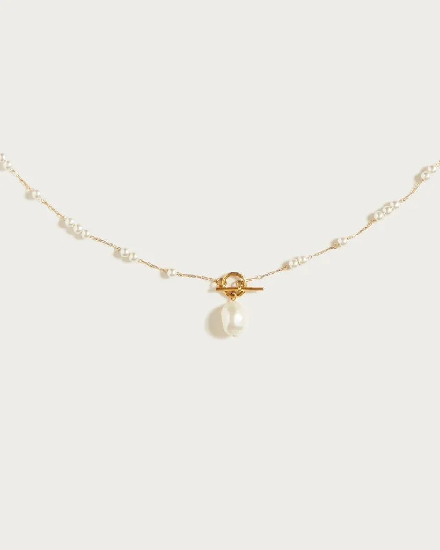 simple gold pendant necklace for daily wear-Vanna Pearl Necklace