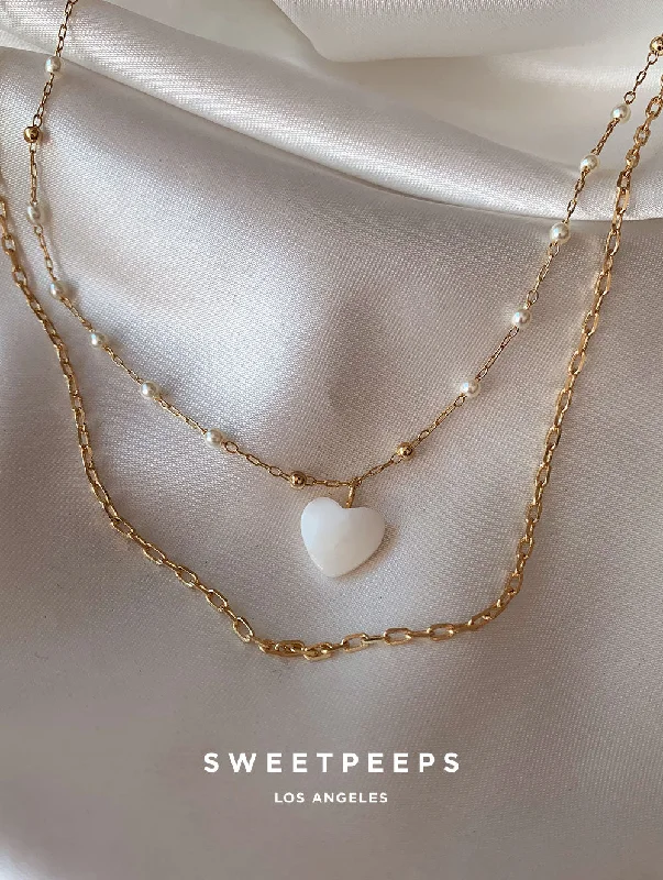 stylish cross pendant necklace for women-Winifred Pearl Heart Necklace